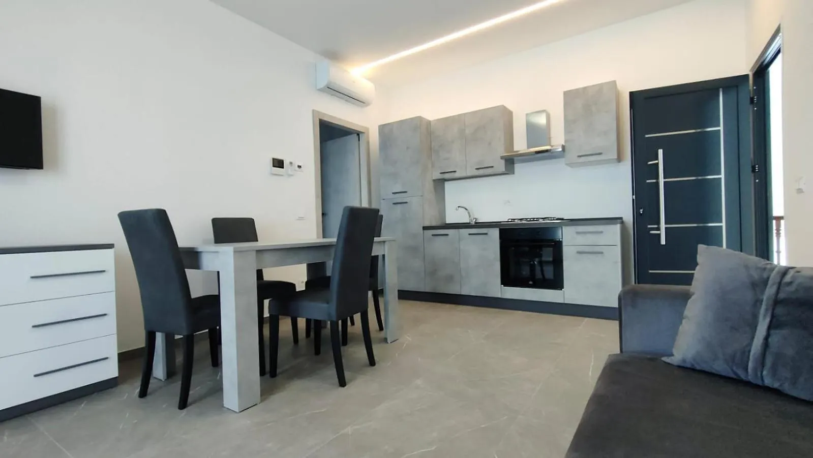 Villa Borghesi Suites Fronte Mare Rimini 0*,  Italien