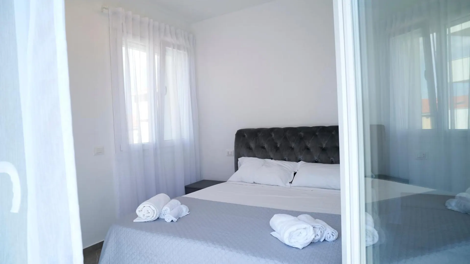 Villa Borghesi Suites Fronte Mare Rimini 0*,  Italien