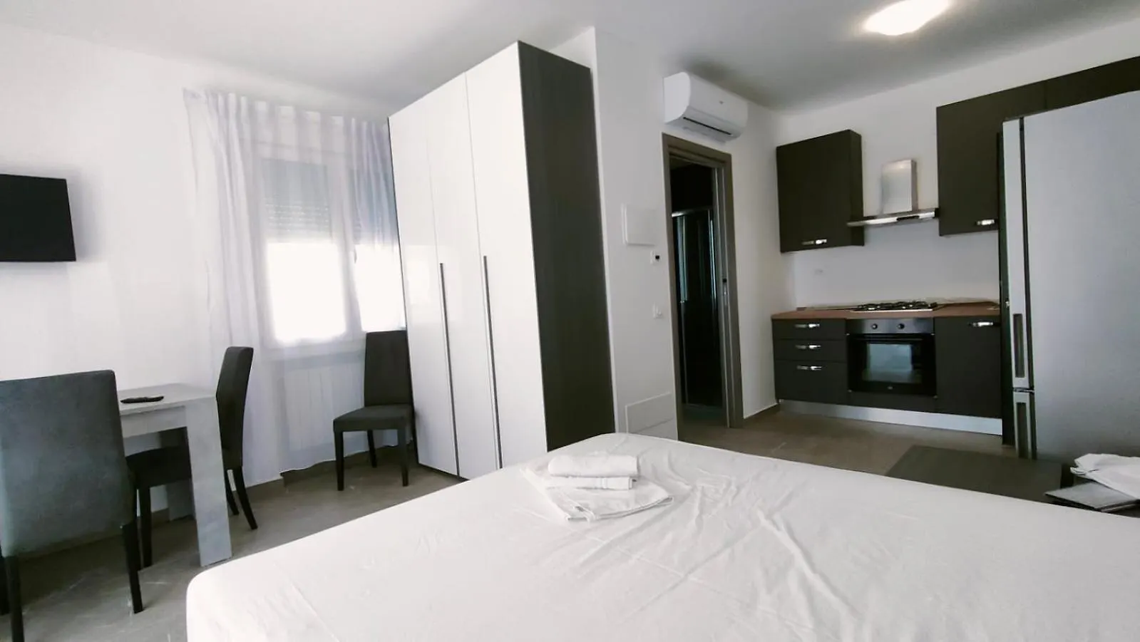 Villa Borghesi Suites Fronte Mare Rimini 0*,  Italien